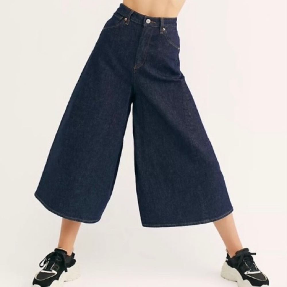 Levi's Engineered Jeans Dark Washed LEJ 1st Loose Wide Leg Cropped Jeans 27